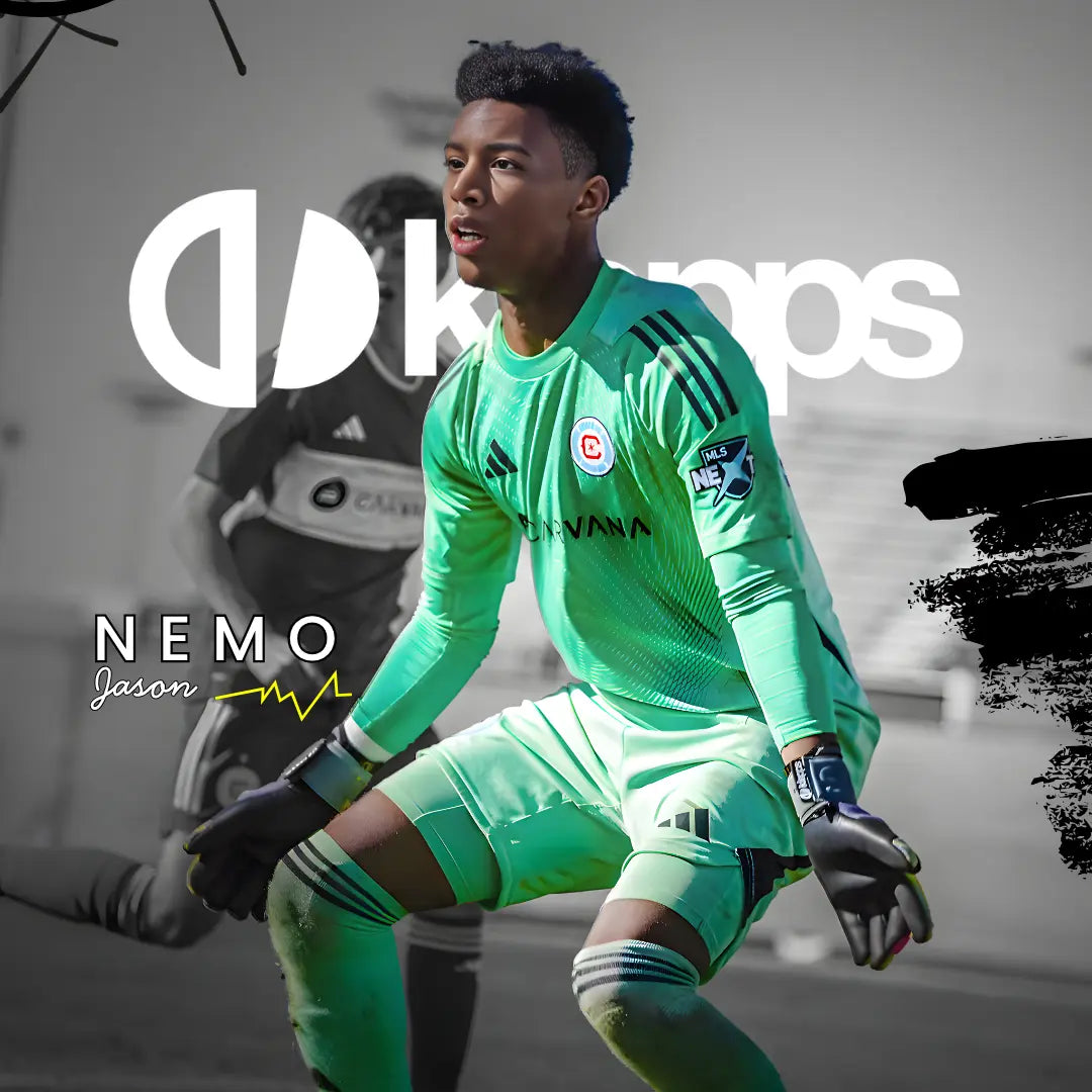 goalkeeper wearing kiepps jackal pro goalkeeper gloves